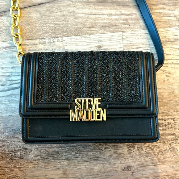 Steve Madden crossbody bag-in new condition! - Picture 2 of 4